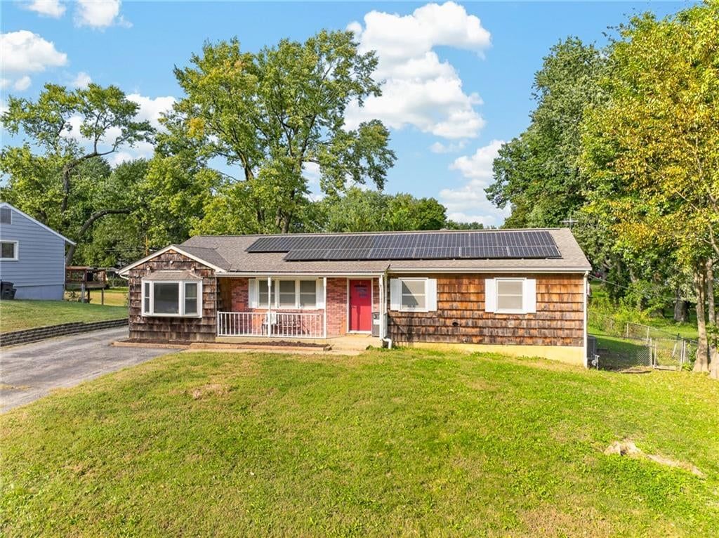 1300 NE SHADY LANE Drive, Gladstone, MO