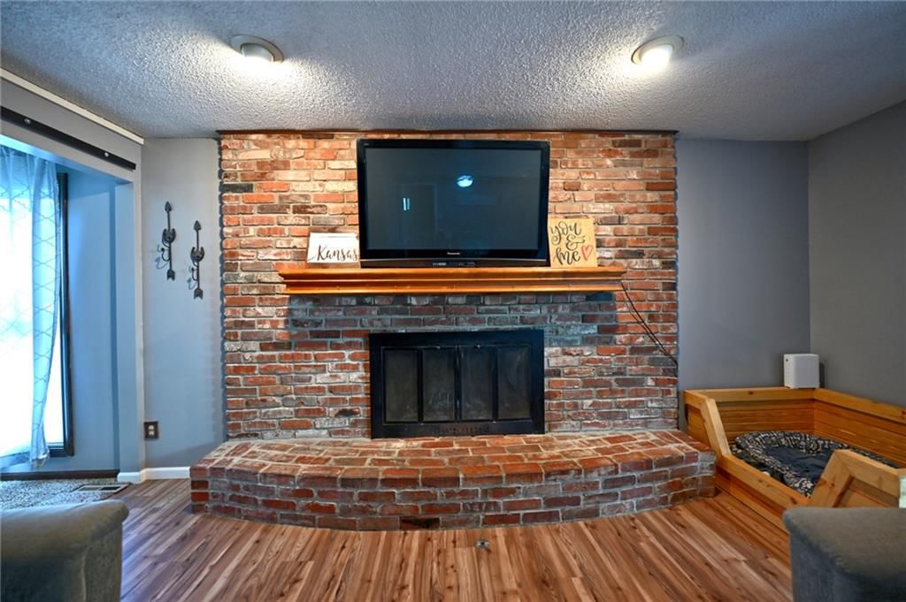 Photo 11 of 50 - 5341 Clark Street, Kansas City, KS 66106