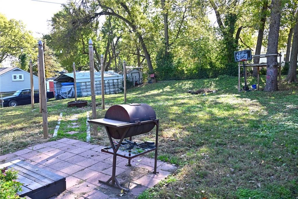 Photo 43 of 50 - 5341 Clark Street, Kansas City, KS 66106
