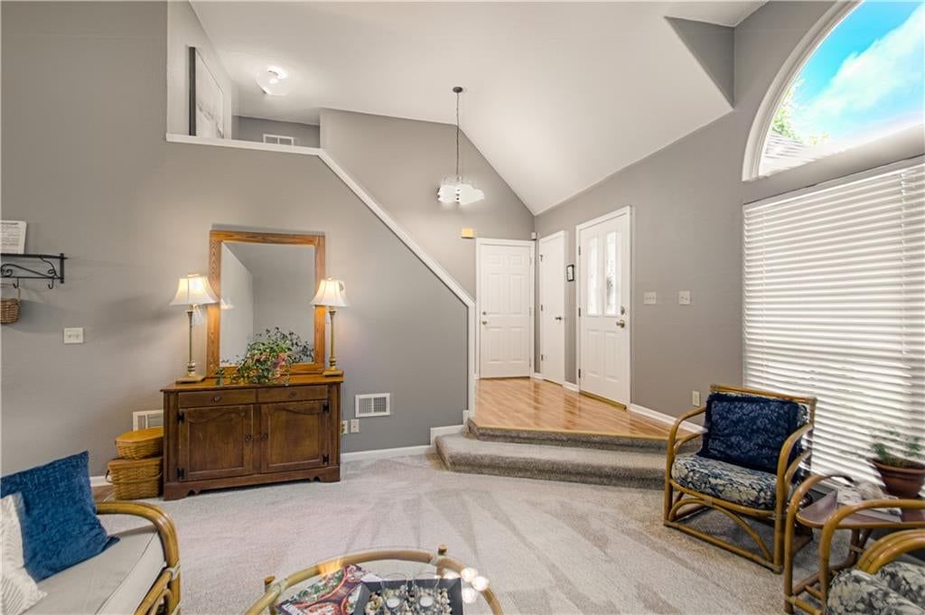 Photo 5 of 42 - 1133 E Charlotte Town Road, Olathe, KS 66061