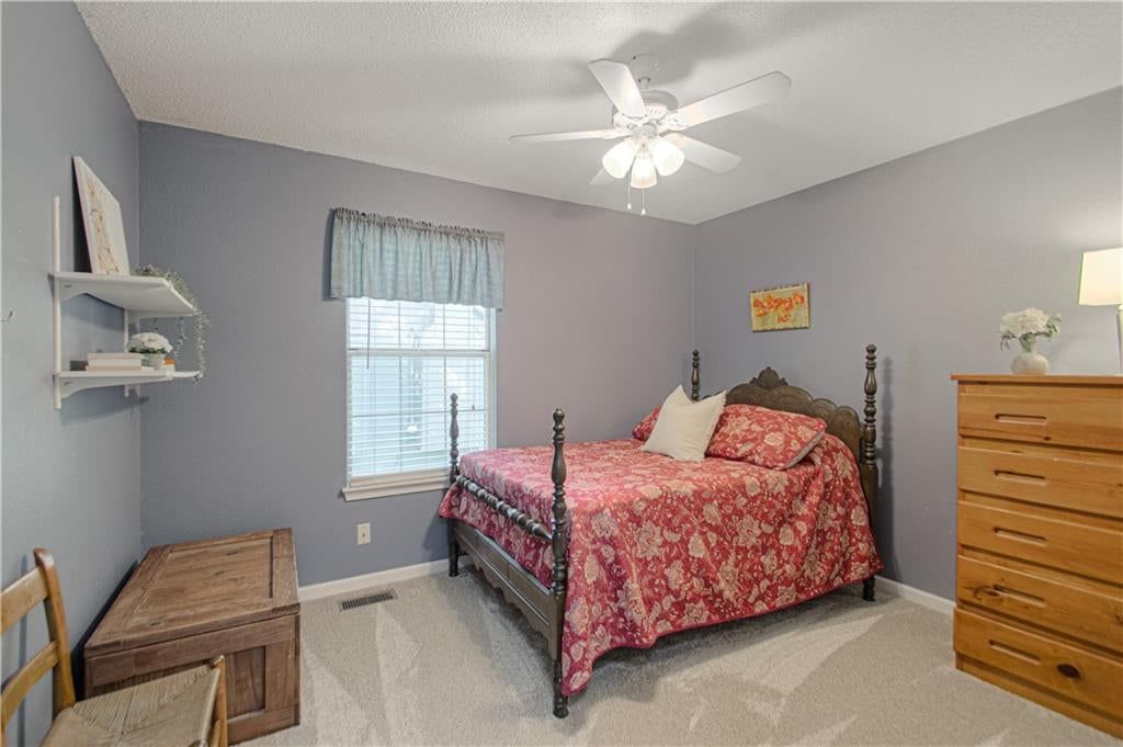 Photo 20 of 42 - 1133 E Charlotte Town Road, Olathe, KS 66061