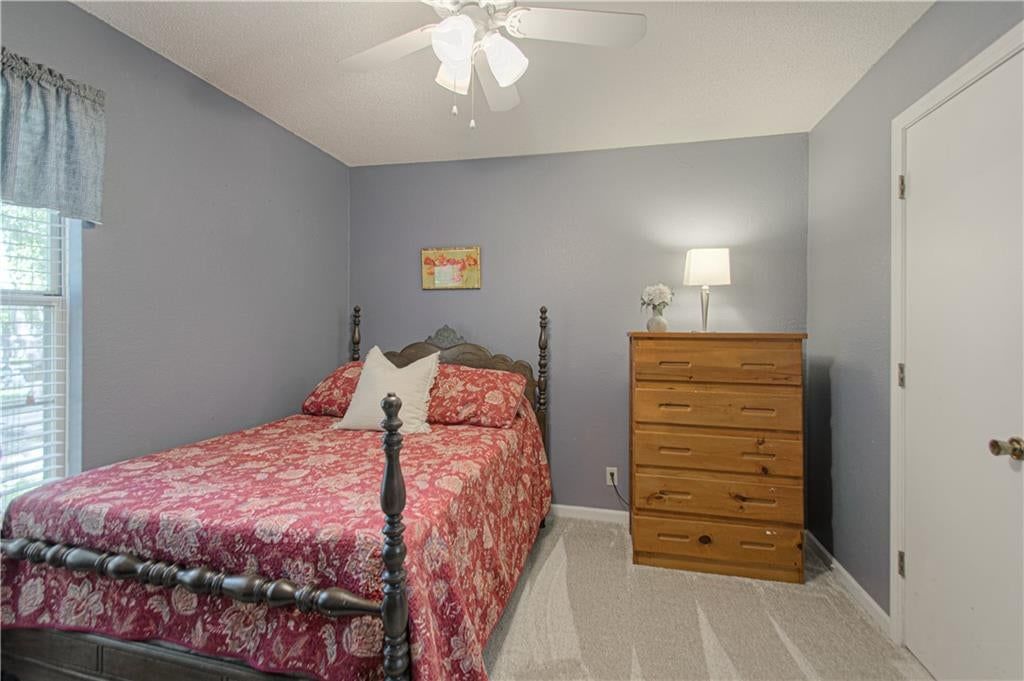 Photo 21 of 42 - 1133 E Charlotte Town Road, Olathe, KS 66061