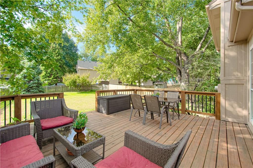 Photo 30 of 42 - 1133 E Charlotte Town Road, Olathe, KS 66061