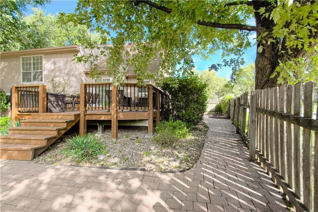 Photo 33 of 42 - 1133 E Charlotte Town Road, Olathe, KS 66061