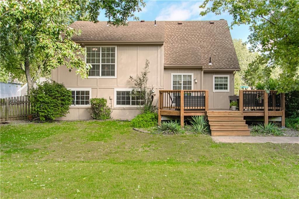 Photo 36 of 42 - 1133 E Charlotte Town Road, Olathe, KS 66061