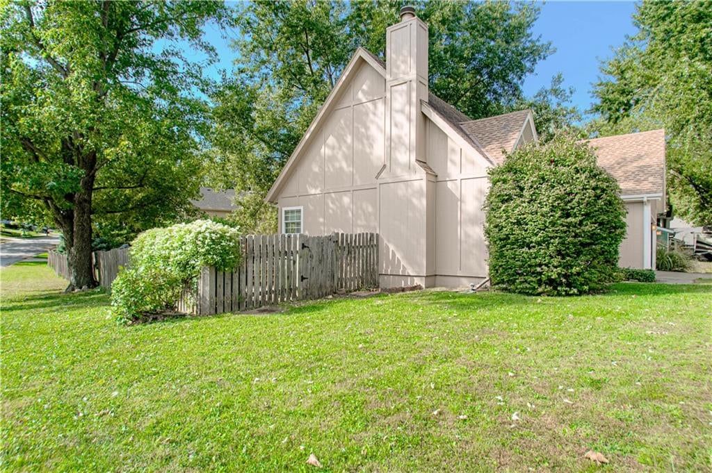 Photo 39 of 42 - 1133 E Charlotte Town Road, Olathe, KS 66061