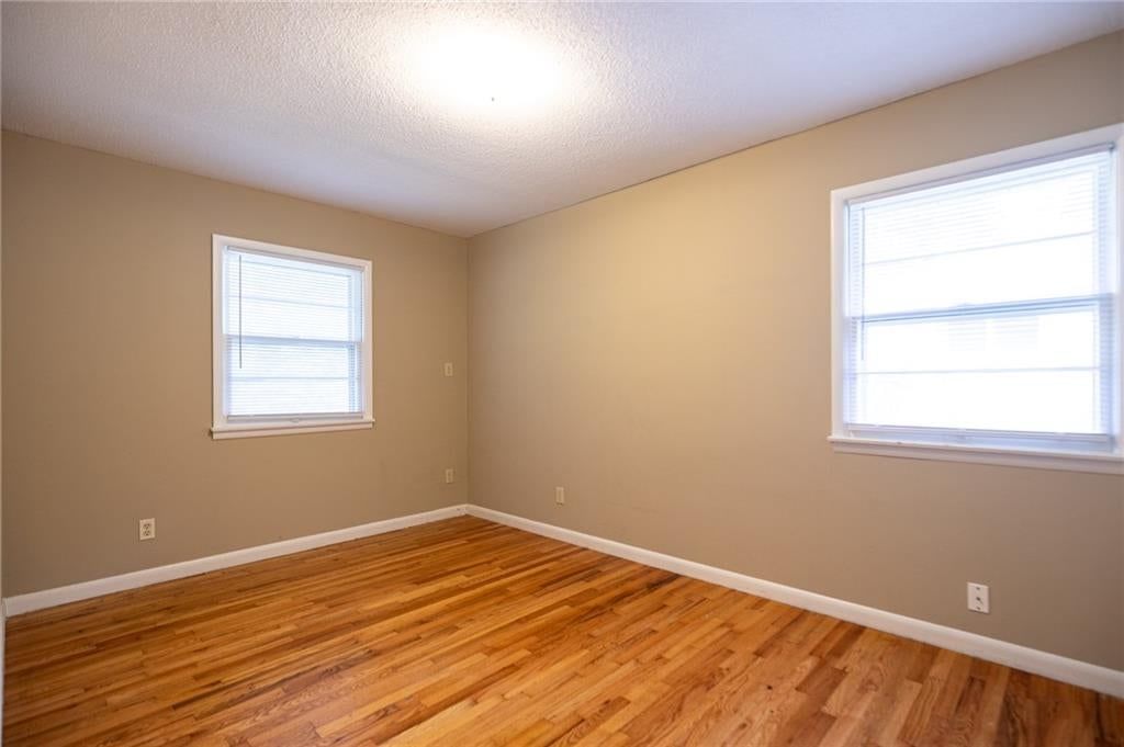 Photo 18 of 21 - 5444 N Cypress Avenue, Kansas City, MO 64119