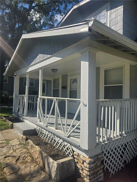 3410 E 45th Terrace, Kansas City, MO: listing photo 3