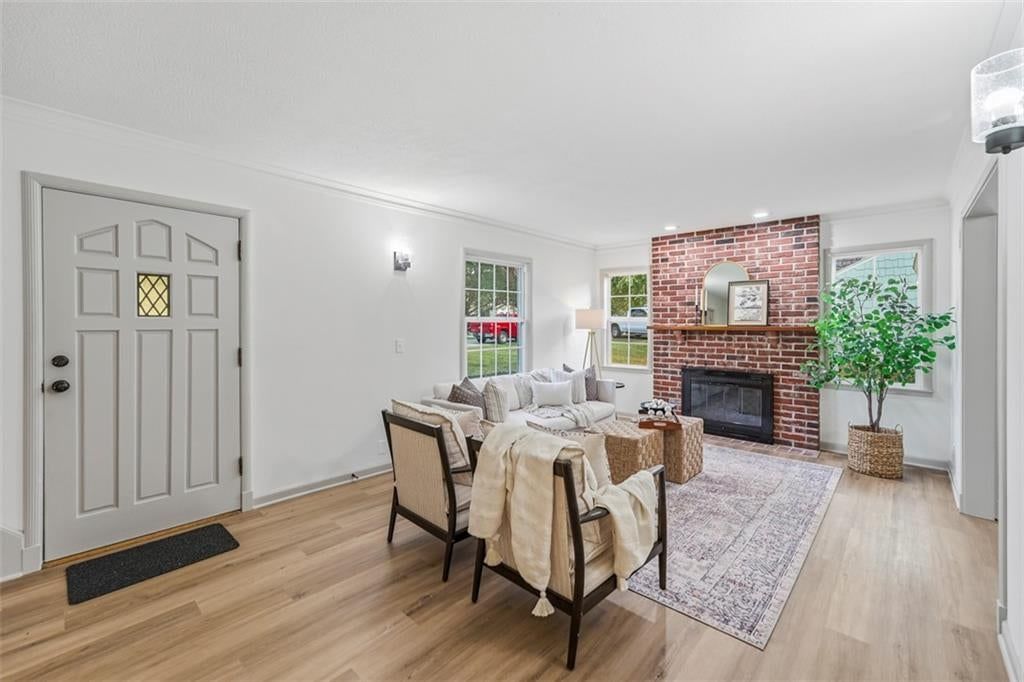 Photo 4 of 40 - 5416 NE Circle Drive, Kansas City, MO 64119