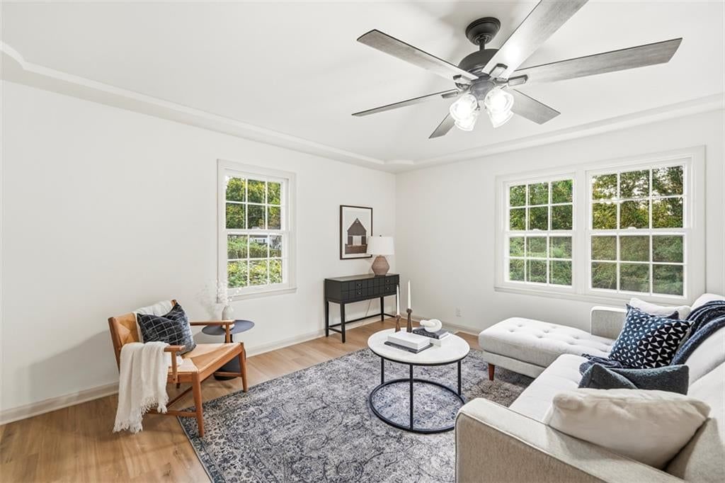 Photo 14 of 40 - 5416 NE Circle Drive, Kansas City, MO 64119