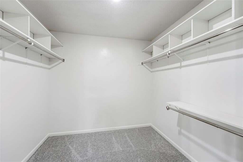 Photo 21 of 40 - 5416 NE Circle Drive, Kansas City, MO 64119