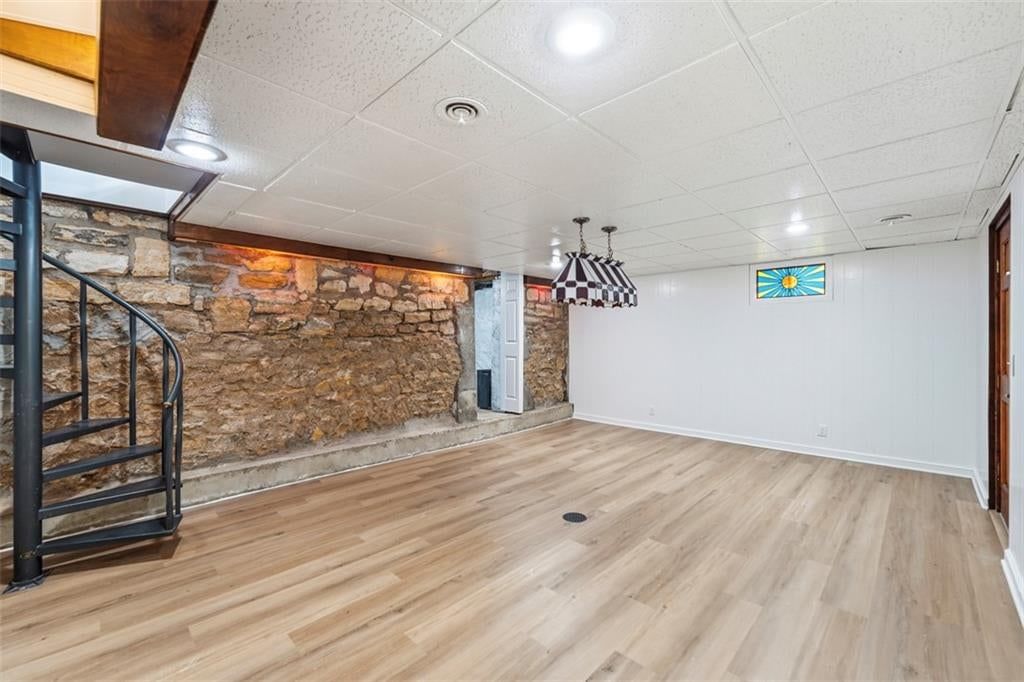 Photo 34 of 40 - 5416 NE Circle Drive, Kansas City, MO 64119