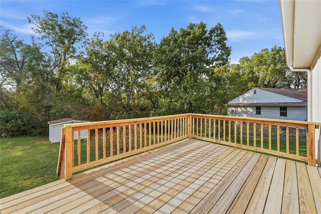 Deck and wood deck at 5416 NE Circle Drive, Kansas City, MO 64119