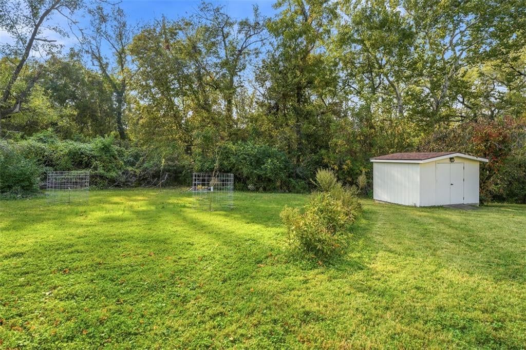 Photo 37 of 40 - 5416 NE Circle Drive, Kansas City, MO 64119