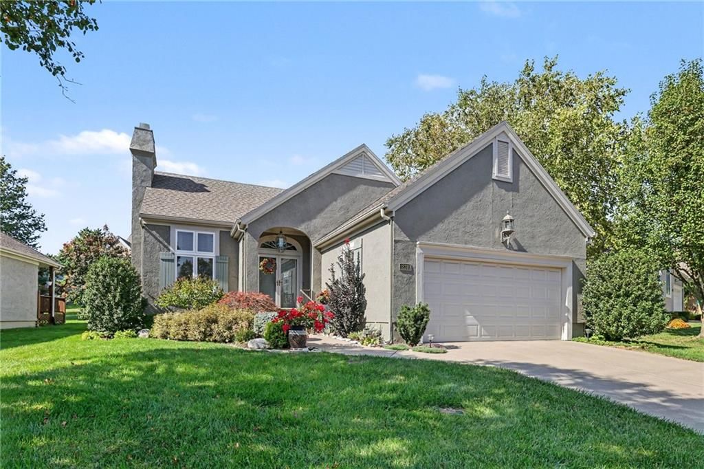 Photo 2 of 38 - 12310 England Street, Overland Park, KS 66213