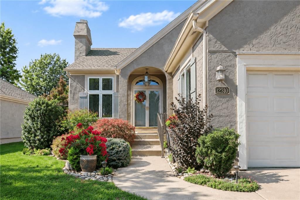 Photo 3 of 38 - 12310 England Street, Overland Park, KS 66213