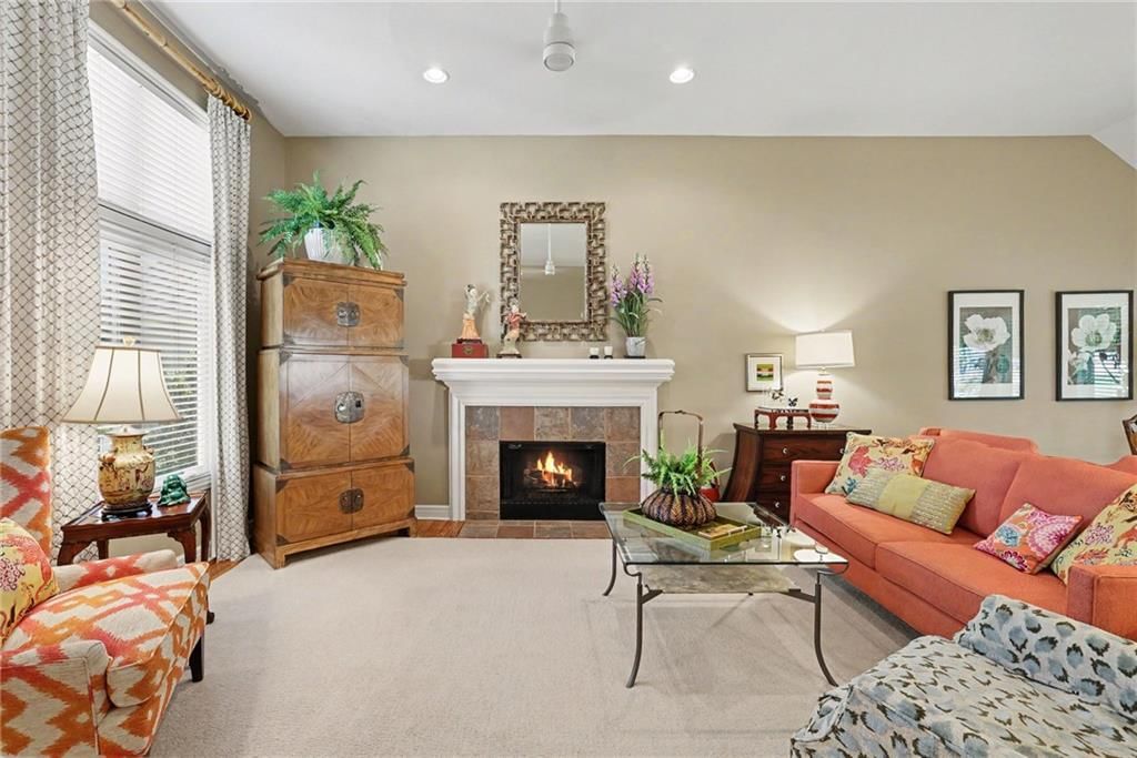 Photo 7 of 38 - 12310 England Street, Overland Park, KS 66213