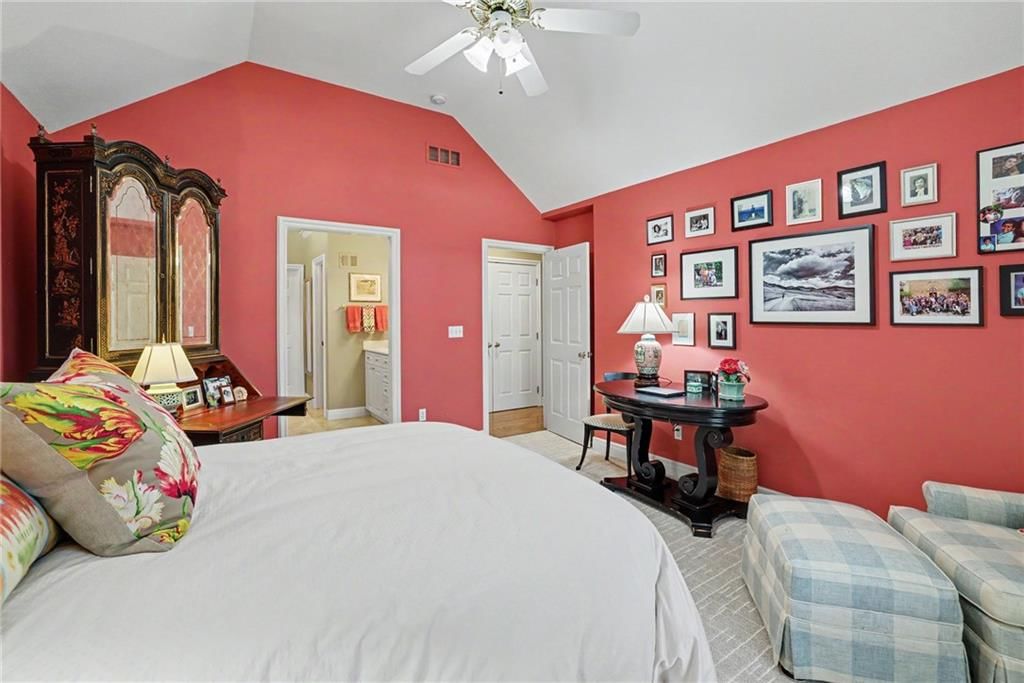Photo 15 of 38 - 12310 England Street, Overland Park, KS 66213