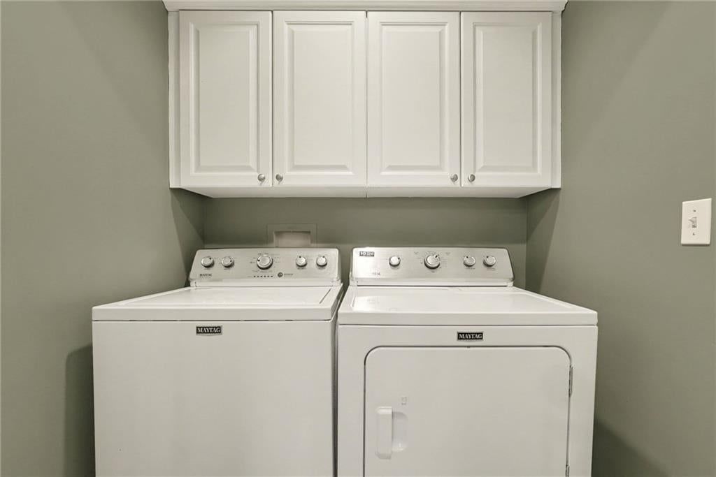 Photo 19 of 38 - 12310 England Street, Overland Park, KS 66213