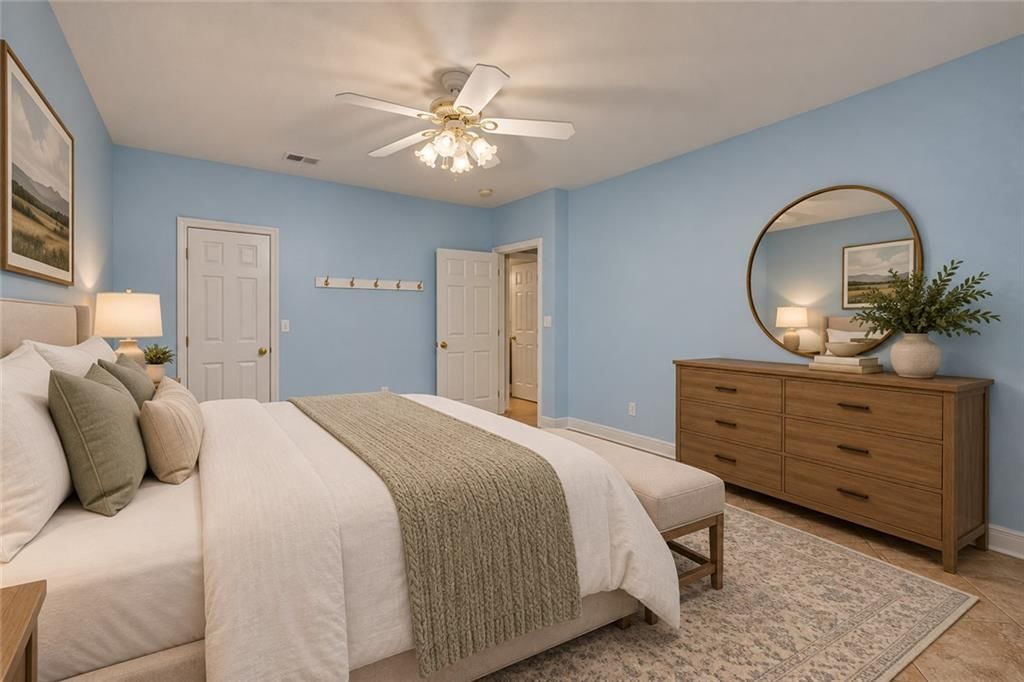 Photo 27 of 38 - 12310 England Street, Overland Park, KS 66213