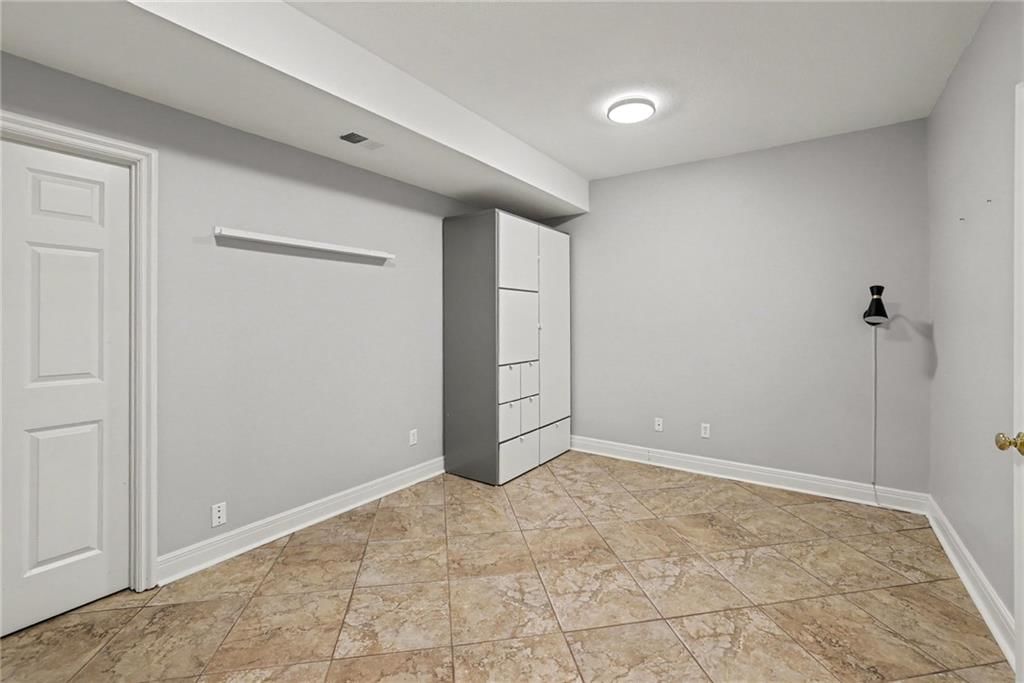 Photo 29 of 38 - 12310 England Street, Overland Park, KS 66213