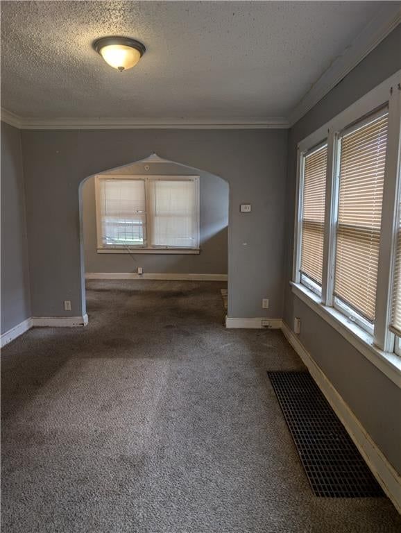 Photo 5 of 23 - 3030 Bales Avenue, Kansas City, MO 64128