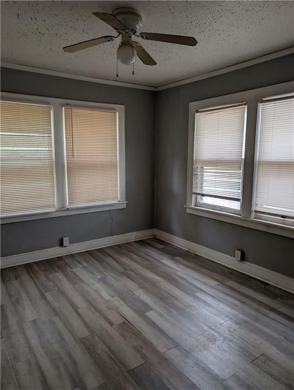 Photo 11 of 23 - 3030 Bales Avenue, Kansas City, MO 64128