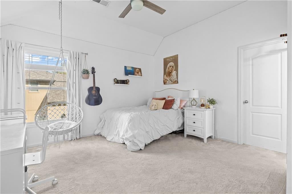 Photo 32 of 62 - 13252 Falmouth Street, Leawood, KS 66209