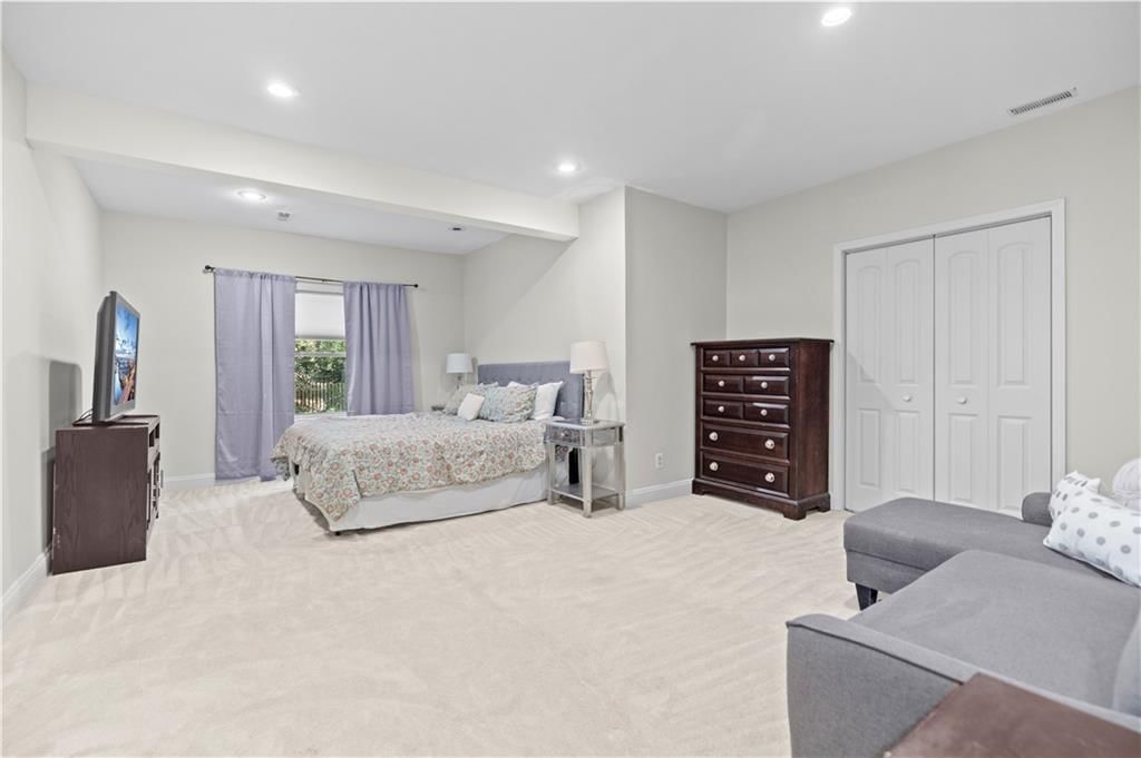 Photo 52 of 62 - 13252 Falmouth Street, Leawood, KS 66209