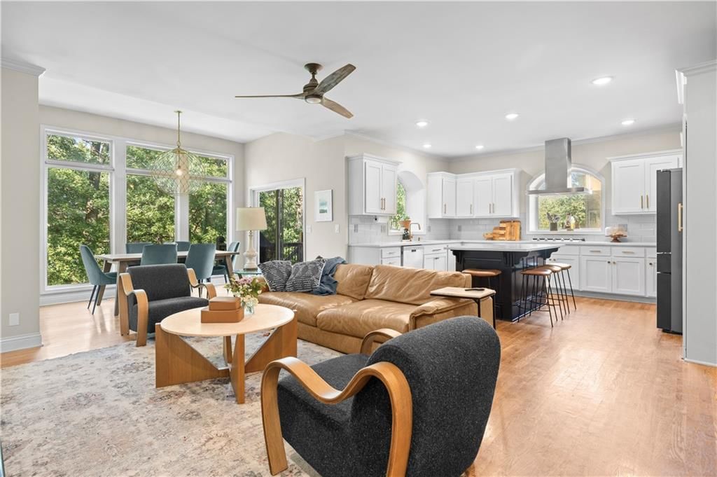 Photo 12 of 62 - 13252 Falmouth Street, Leawood, KS 66209