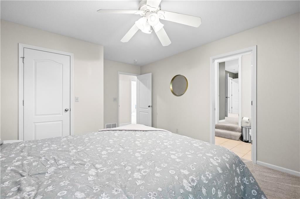 Photo 36 of 62 - 13252 Falmouth Street, Leawood, KS 66209