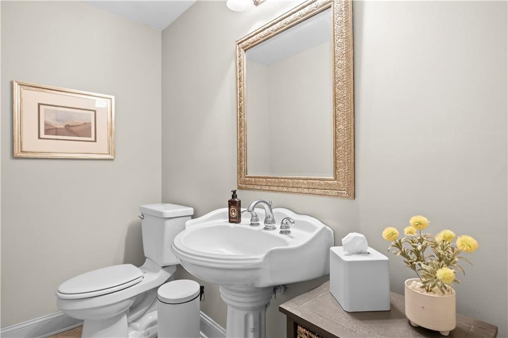 Photo 55 of 62 - 13252 Falmouth Street, Leawood, KS 66209