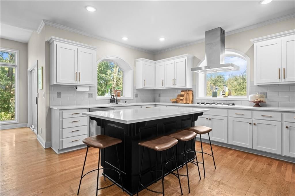 Photo 20 of 62 - 13252 Falmouth Street, Leawood, KS 66209