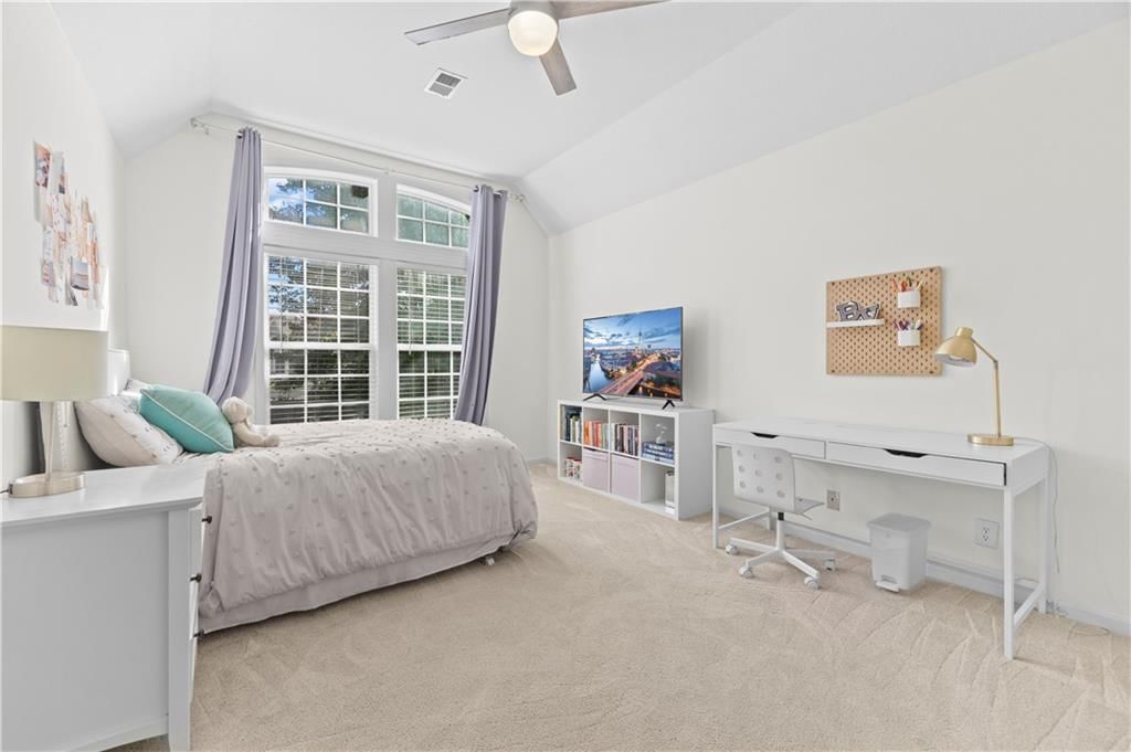 Photo 29 of 62 - 13252 Falmouth Street, Leawood, KS 66209