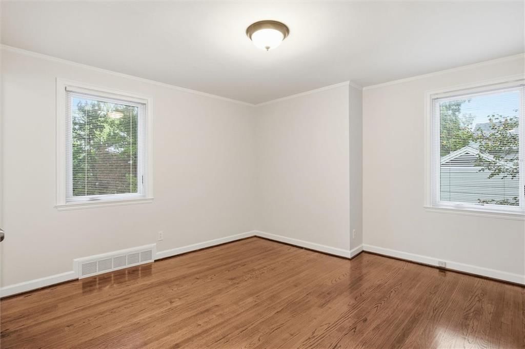 Photo 23 of 36 - 4124 Brookridge Drive, Fairway, KS 66205