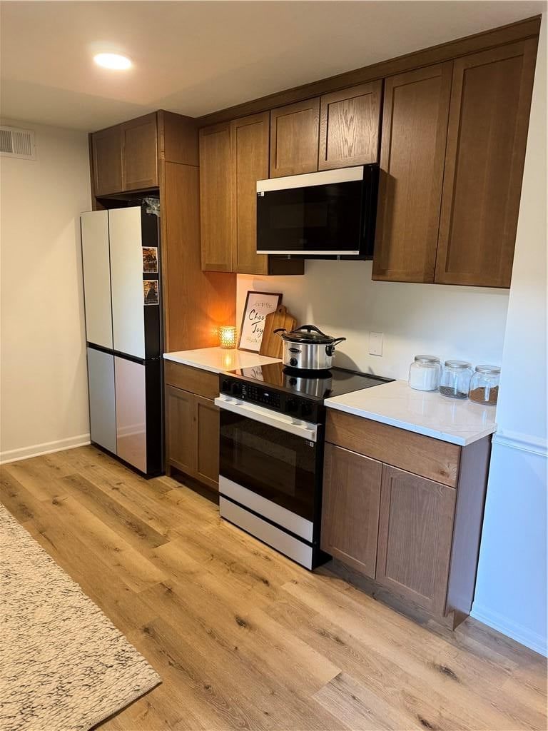 Photo 8 of 25 - 12100 59 Street, Kansas City, MO 64133