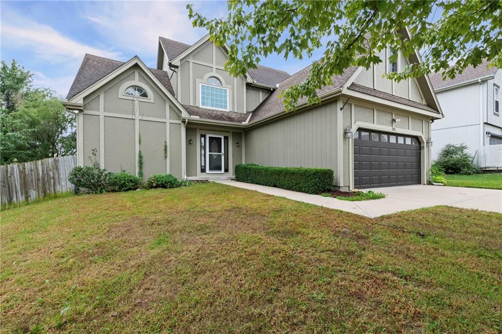 315 Shannon Avenue, Smithville, MO: listing photo 3
