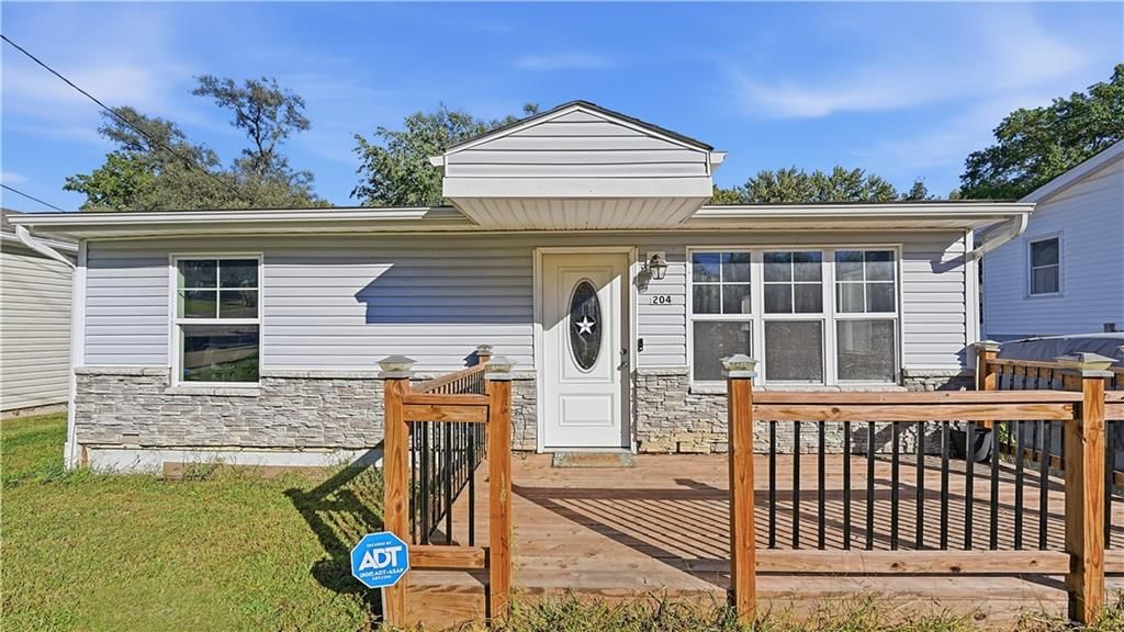 204 N 17th Street, Leavenworth, KS