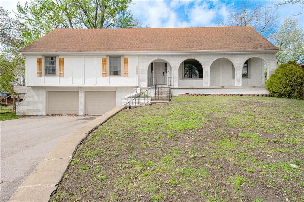 12706 Corrington Avenue, Grandview, MO