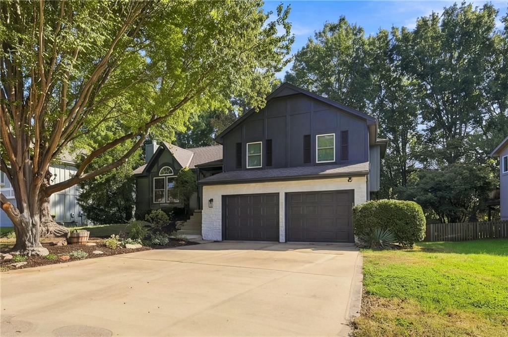 15205 Lamar Avenue, Overland Park, KS: listing photo 2