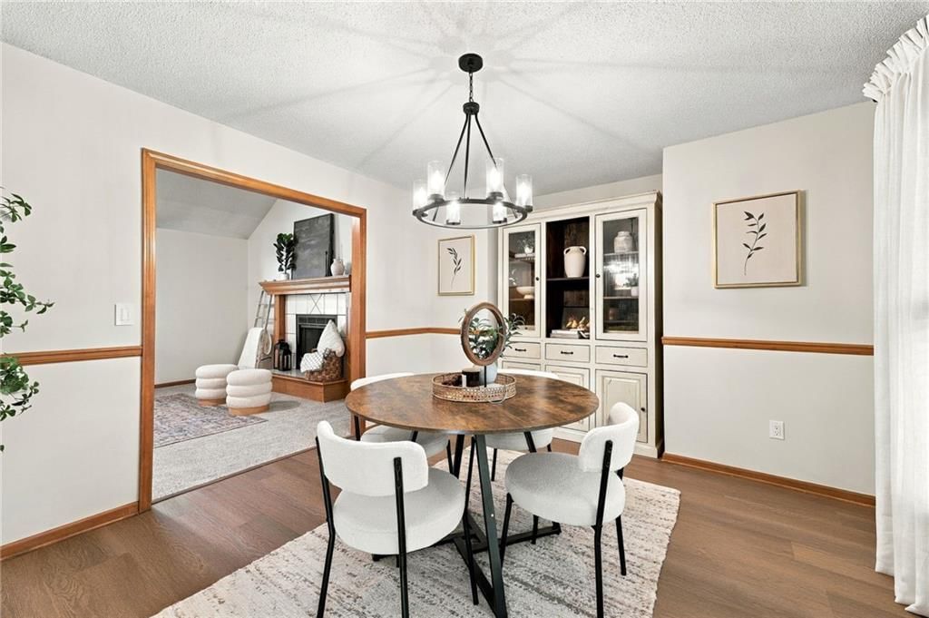 Photo 7 of 22 - 15205 Lamar Avenue, Overland Park, KS 66223