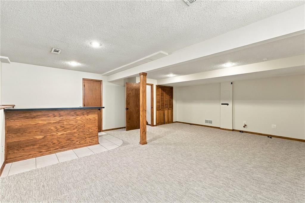 Photo 19 of 22 - 15205 Lamar Avenue, Overland Park, KS 66223