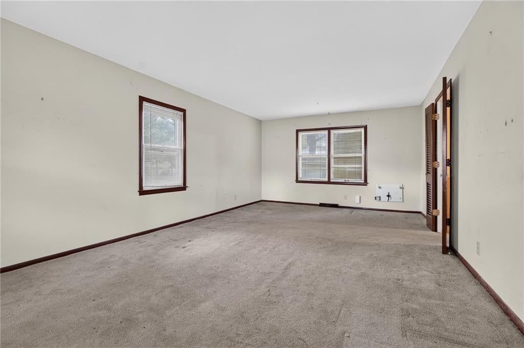 Photo 9 of 41 - 5701 W 97th Terrace, Overland Park, KS 66207