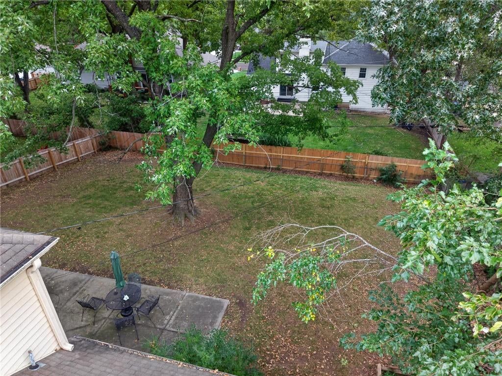 Photo 7 of 41 - 5701 W 97th Terrace, Overland Park, KS 66207