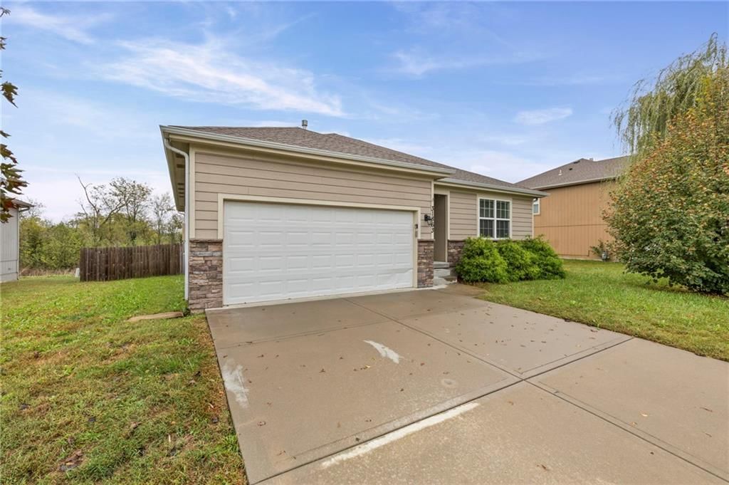 31863 W 172nd Street, Gardner, KS: listing photo 2