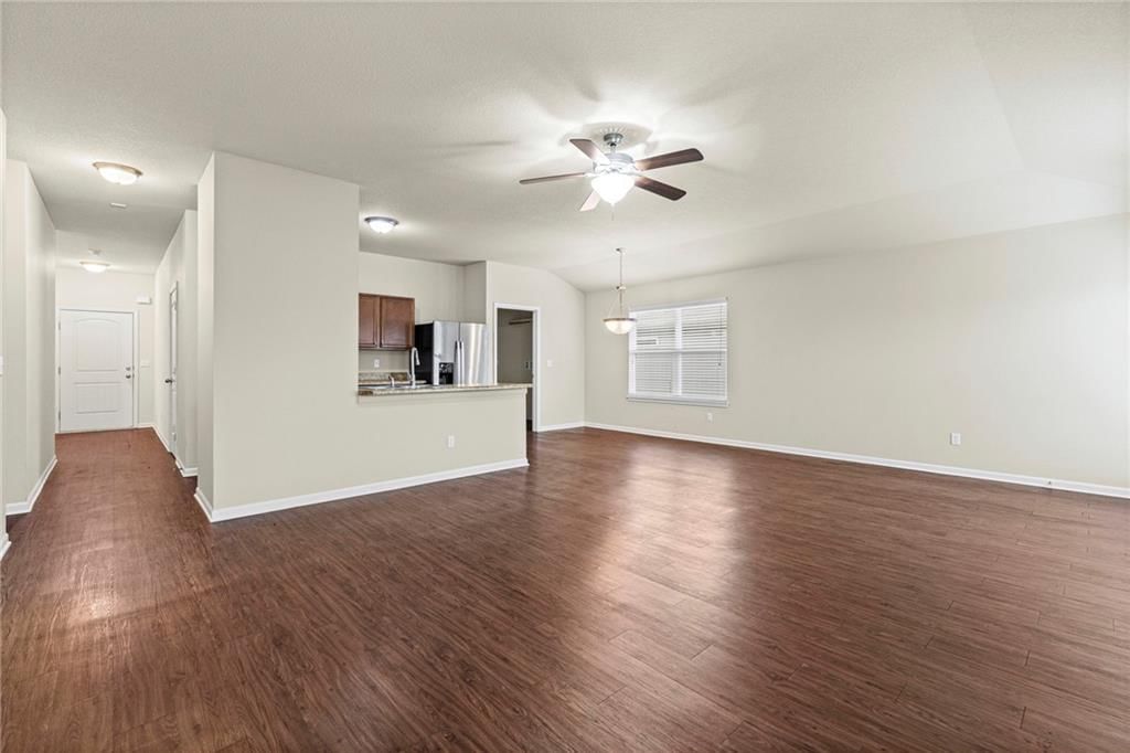 Photo 5 of 31 - 31863 W 172nd Street, Gardner, KS 66030