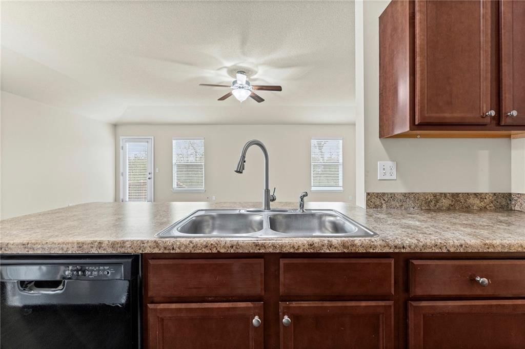 Photo 11 of 31 - 31863 W 172nd Street, Gardner, KS 66030