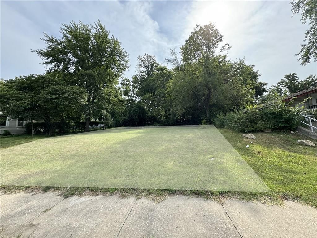 3111 S Sterling Avenue, Independence, MO: listing photo 2