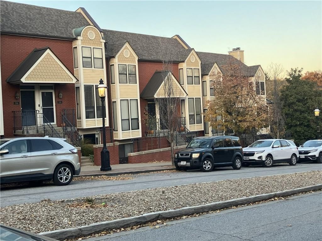 504 W 10th Street, Kansas City, MO