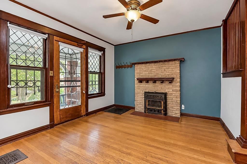 3215 Central Street, Kansas City, MO: listing photo 3